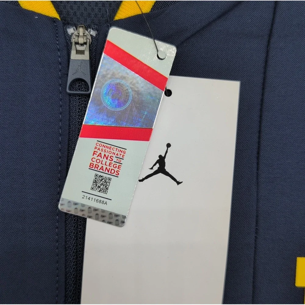 Michigan Wolverines Jordan 2021 Coach Half-Zip Jacket Mens M Blue DD6437-419